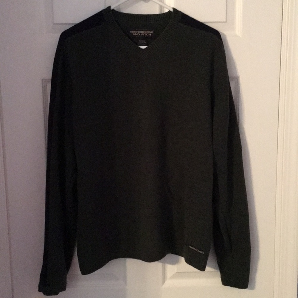 Men’s V-Sweater
